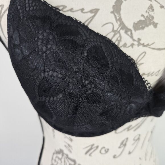 Frederick's Of Hollywood Women's Take My Heart Contour Bra Size 36C Black Lace - Picture 2 of 8